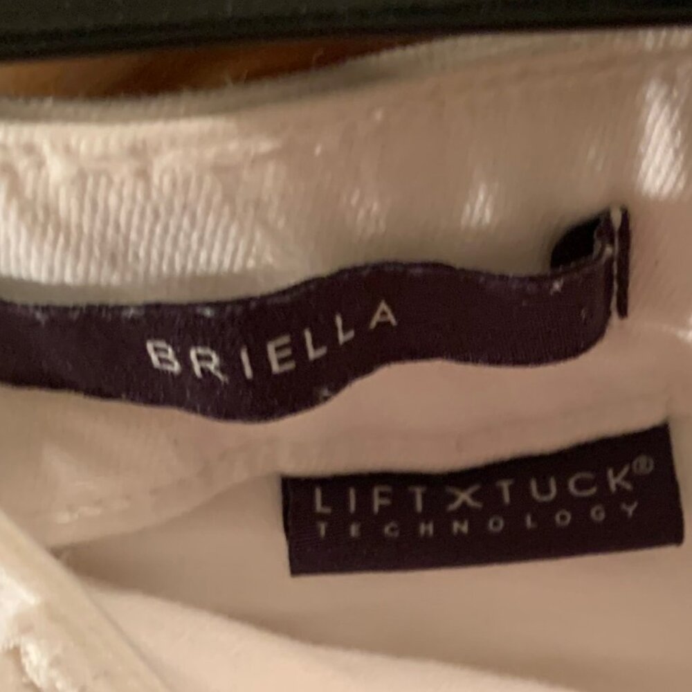 NYDJ Briella white denim shorts - Picture 3 of 4